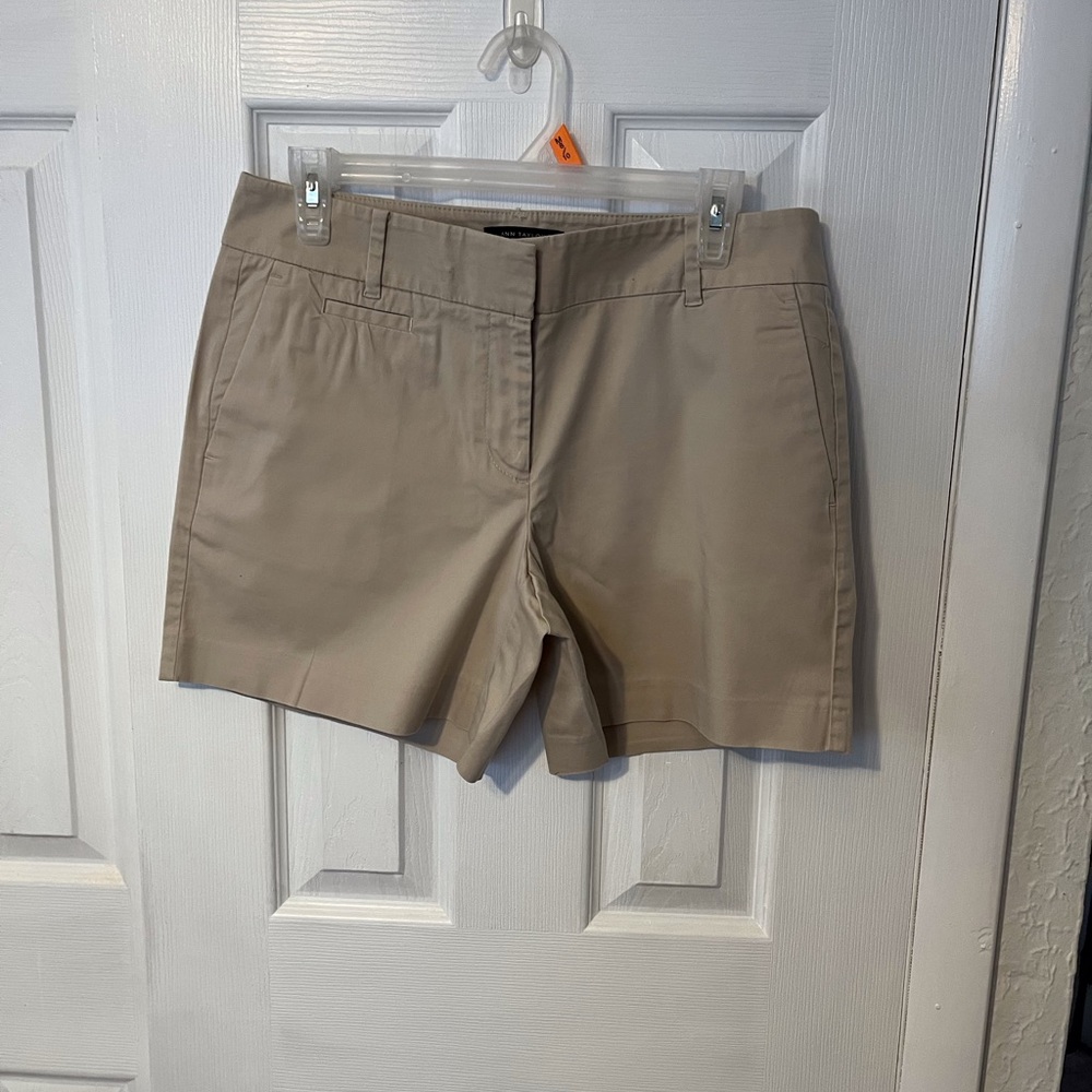 Ann Taylor Women's Tan Shorts